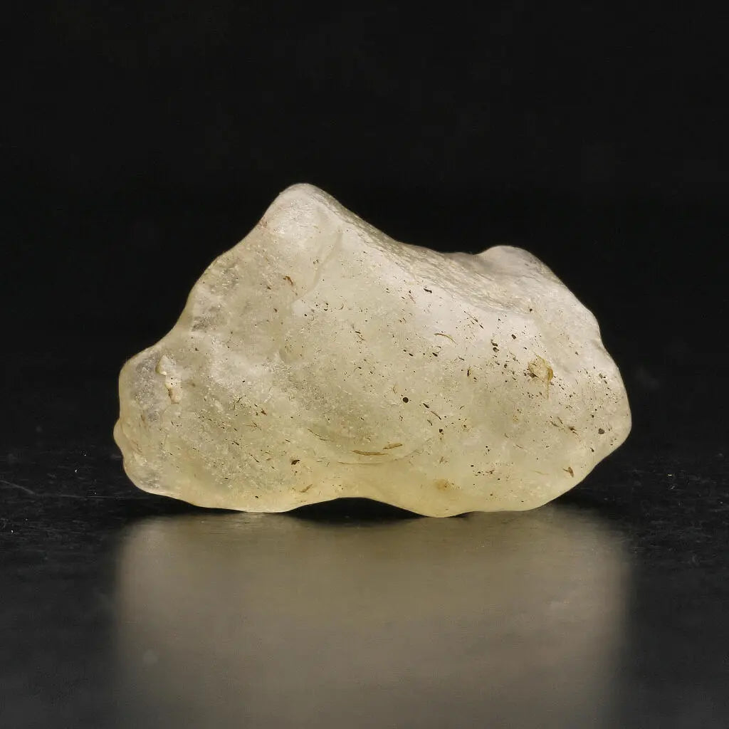 4 gram Libyan Desert Glass: A Touch of the Extraterrestrial