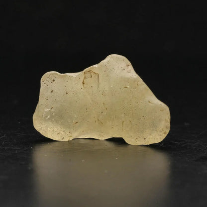 4 gram Libyan Desert Glass: A Touch of the Extraterrestrial