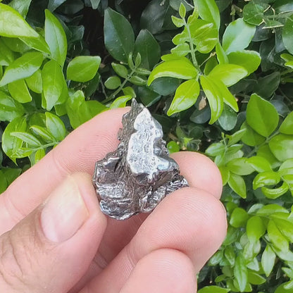 24g Genuine Aletai Meteorite from Xinjiang – Celestial Collector’s Piece